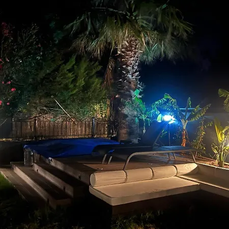 Villa Oludeniz Luxury With Jacuzzi, Common Pool Fethiye